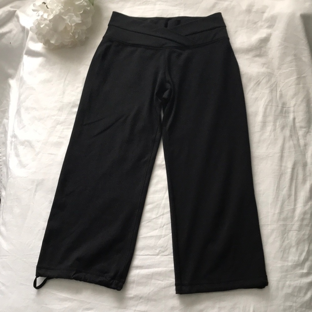 Lululemon straight leg crop pants astra waist